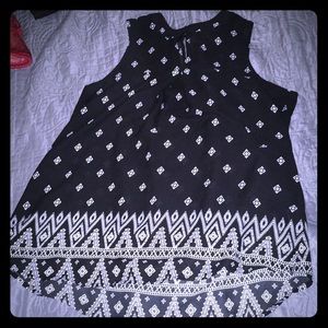 Blank and white Tank top Blouse